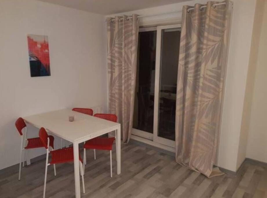 Apartament Le Rouennais Et Son Parking Prive Zewnętrze zdjęcie