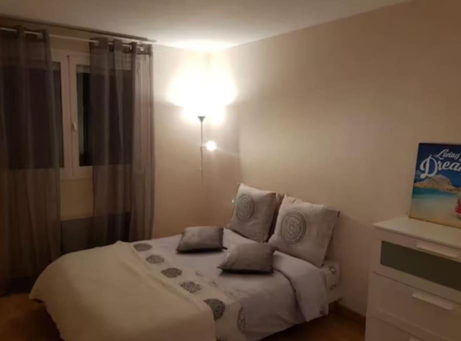 Apartament Le Rouennais Et Son Parking Prive Zewnętrze zdjęcie